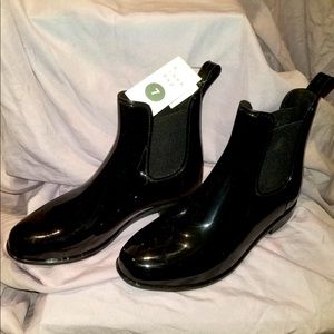 Chelsea waterproof booties